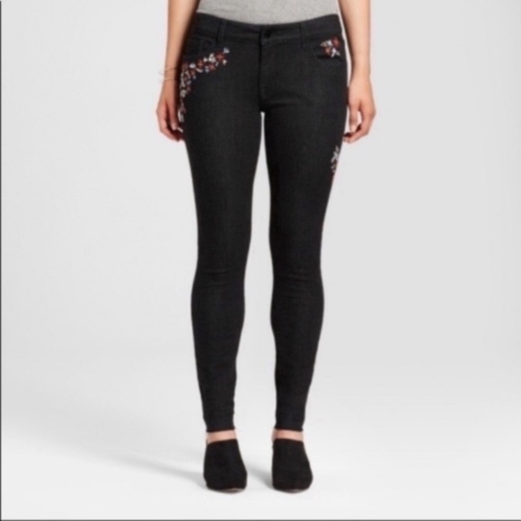 Mossimo Supply Co. Denim - Mossimo Floral Embroidered Skinny High Rise